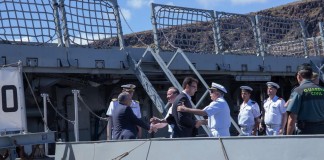 Visita institucional a bordo el buque “Relampago”, atracado en La Gomera