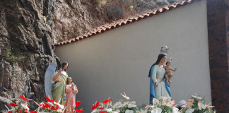 La imagen de la Virgen de El Paso de Alajeró viaja a Tenerife para su restauración