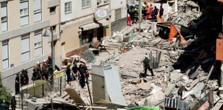 El 112 sólo confirma tres heridos en el desplome de un edificio en Los Cristianos