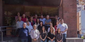 El Cabildo guarda un minuto de silencio por las víctimas del derrumbe en Los Cristianos