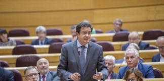 Óscar López: «Pablo Iglesias es una estafa»