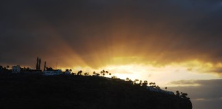 Nubosidad creciente y vientos fuertes locales para este viernes