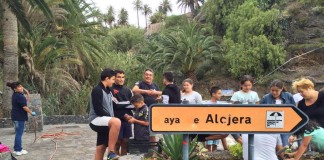 Ayuntamiento y vecinos de Vallehermoso colaboran en el embellecimiento de los jardines