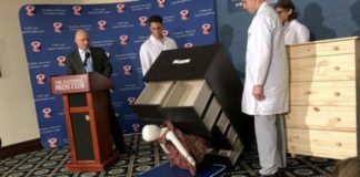 Ikea retira del mercado en EEUU las cómodas y tocadores Malm tras la muerte de tres niños aplastados