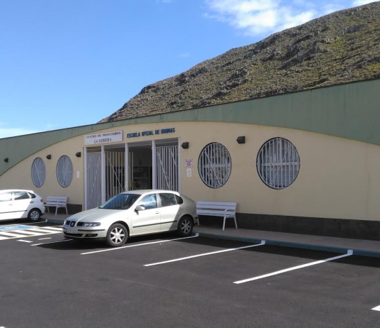 Cristofer Clemente y la EOI de La Gomera ponen en marcha una campaña para fomentar las matrículas en idiomas