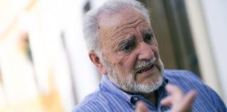 Anguita ve «frustrante» la victoria del PP y «estremecedora» la caída en votos de Unidos Podemos