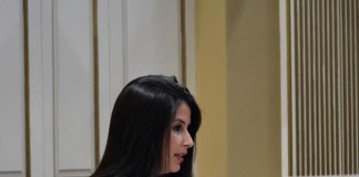 Melodie Mendoza insta en el Parlamento a mejorar la eficacia del SCE y la cobertura social para paliar la pobreza