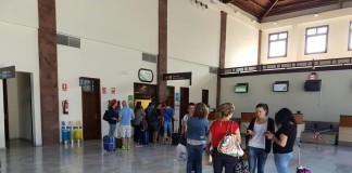 El Ayuntamiento de Alajeró insiste en los problemas que se originan por la cancelación de vuelos en el aeropuerto de La Gomera
