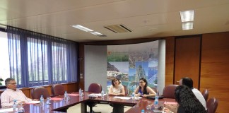 Cabildo y ayuntamientos se reúnen para coordinar las actividades del programa Ocio Alternativo 2016