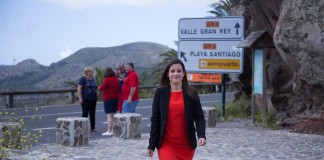 Yaiza Castilla: “La Gomera necesita abrir nuevas rutas aéreas para ser un destino competente”