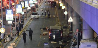 Un atentado suicida causa al menos 28 muertos en el aeropuerto de Estambul