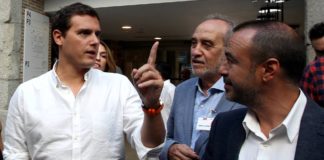 Rajoy y Rivera acuerdan que el PP presida el Congreso y Ciudadanos tenga 2 puestos en la Mesa