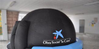 El planetario móvil de ‘La Caixa’ llega a Vallehermoso para acercar el universo a niños y adultos