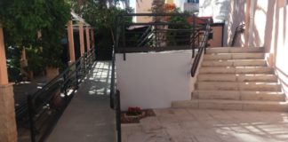 La Asociación ‘Iballa’ estrena rampa de acceso y agradece al Cabildo Insular su construcción