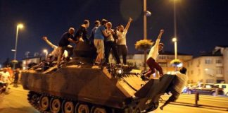 Erdogan resiste el golpe de Estado militar en Turquía