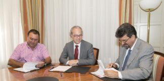 Sanidad y FECAM firman un convenio para fomentar la donación de sangre en los municipios canarios