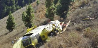 Un helicóptero contra incendios se estrella en La Palma y sus tripulantes salen con vida