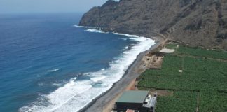 Hermigua acondiciona sus playas de cara al verano