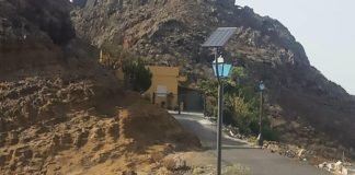 El Ayuntamiento de San Sebastián instala farolas solares en enclaves de Tecina