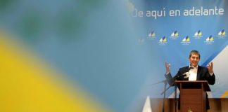 Clavijo: «Es la bandera del pueblo y el pleno de cada ayuntamiento o cabildo debe tomar su decisión»