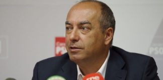 Julio Cruz define a Carlos Alonso como «un francotirador difícil de aguantar» y le exige que «pida perdón» al PSOE