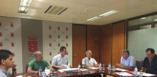 Autoridades insulares y Puertos Canarios analizan las necesidades de los puertos gomeros