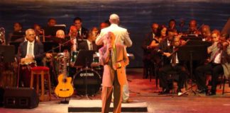 Los boleros protagonizan la noche con Vicente Rey este lunes festivo en San Sebastián