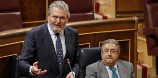El Congreso da el primer paso para frenar la ley de educación del PP