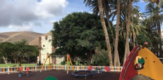 El parque infantil de la Torre del Conde cerrará desde el viernes por las obras de reforma