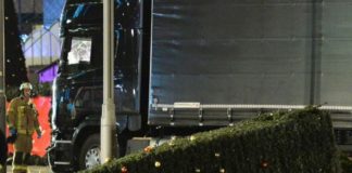 Doce muertos y decenas de heridos atropellados por un camión en un mercado de Navidad en Berlín