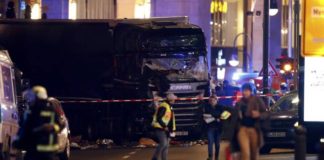 Un camión arrolla a los asistentes a un mercado navideño en Berlín