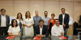 Un PSOE dividido y pendiente de candidatos busca hoy fijar en junio su Congreso