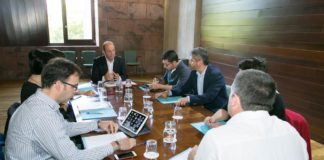 El Gobierno de Canarias expone a los cabildos su plan de trabajo en materia deportiva para 2017