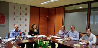 Alcaldes gomeros y el Cabildo afirman que «los acuerdos del Fdcan no se tocan porque son legítimos y benefician a toda Canarias»