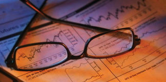 La incertidumbre en Europa invita a tomar posiciones en el dólar estadounidense