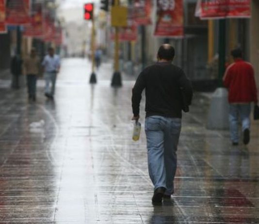 Cielos nubosos y algunas lloviznas en Canarias este lunes