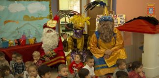 La visita de los Reyes a la guardería Iballa marca el inicio de su recorrido por San Sebastián
