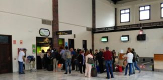 La conexión aérea con La Gomera quedó interrumpida nuevamente este martes