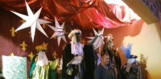Los Reyes Magos de Oriente recorren los barrios de Vallehermoso