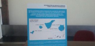 Una cartel anunciador en el Aeropuerto de La Gomera confunde al pasajero con el vuelo directo a Gran Canaria