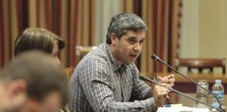 “El Festival de Música de Canarias debe volver a sus orígenes y complementarse con otro festival de música regional”