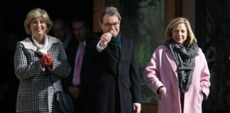 El tribunal inhabilita dos años a Artur Mas por un delito de desobediencia