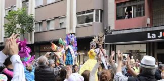 Drag Sethlas, aclamado en la cabalgata de la capital grancanaria