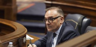 Sanidad actualiza y duplica las dietas por alojamiento y manutención para pacientes y familiares que requieren asistencia sanitaria fuera de su isla de residencia