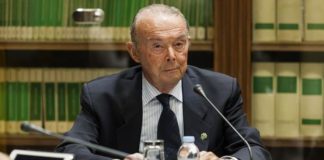 El jurista Rafael Álvarez aboga por una lista regional y elevar a 70 el número de diputados