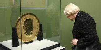 Roban una moneda de oro de un millón de dólares de un museo berlinés