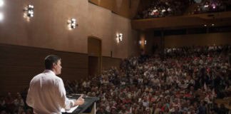 Pedro Sánchez desborda en Cádiz: «Vamos a darle la vuelta al PSOE con los votos de los andaluces»