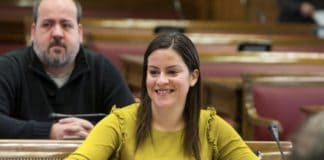 Yaiza Castilla: “No dejaré de defender la identidad del silbo gomero en el Senado”