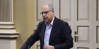 Curbelo reclama «alzar la voz» ante pretensiones «anexionistas» de Marruecos