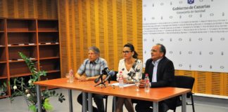 El Hospital de La Gomera instala en el hall la escultura ‘Maternidad’